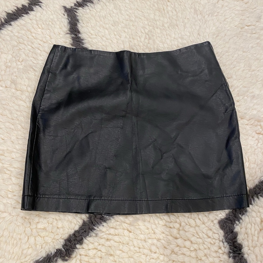 Women's XXI Forever 21 Black Faux Leather Mini Skirt